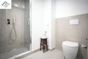 Orsini - Piano Terra, 6 Ospiti, 3 Bagni, 2 Camere, 10 minuti a piedi dal Centro Storico, No ZTL - Image 5