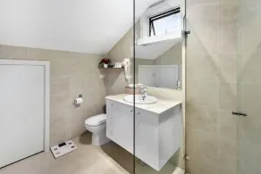 Triple Taille Loft + Private Ensuite & Breakfast - Image 3