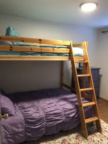 Cozy lakefront cabin - Image 5