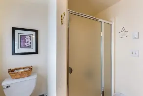 Rose Bud #1 Bedroom Suite in the Heart of the City - Image 4