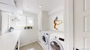 Luxurious, Modern Townhome 5 minute Walk from Cherry Creek North - Image 2