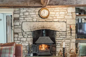 An impressive five bedroom country home in the heart of the Cotswolds - Barnsley Cottage - Image 2