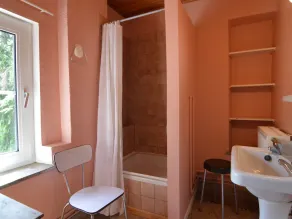 Family Villa in Ferrières - Image 4