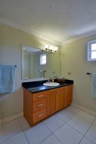 Amazing MoBay Country Club Rental!Fresh Decor. Perfectly Priced. 🇯🇲 - Image 5