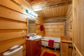 The Log Cabin - Image 5