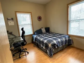 3 bedroom Ranch w/ EV Plug. Blocks From ISU - Image 5