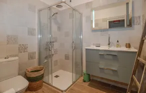 Stunning Home In Nessa - Image 2