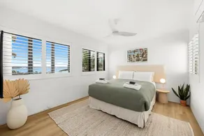 Beachfront living & ocean views - Image 4