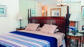 tlLuxury Penthouse Oasis, Steps to the Beach, Spacious, Pool & Near Dining - Image 4