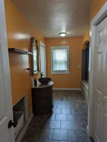 Gorgeous, stylish Muskegon Home - in wonderful Lakeside District! - Image 2