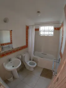 ATTRACTIVE self contained apartment in a 2 storey villa Spacious & well equipped - Image 3