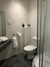 Atlantic Reach – Cozy 2-Bed with Parking - Image 4