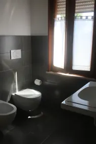 Appartamento in casa bifamiliare con parco e piscina esclusivi a 10' dal mare - Image 4