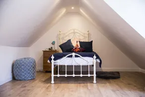 The Pink Door Seaside Holiday Home - Image 5