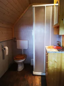 Holiday house-nature-forest-sauna-jacuzzi-views - Image 2