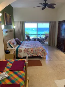 AMAZING Oceanfront Studio Condo with Ocean View  and Pickle ball! - Image 4