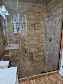 Don't miss out on this one! No cleaning fee. Near south side. - Image 4