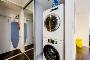 Family Size 2 Bedroom 2 Bathroom Suite w. 3 TVs and Balcony - Image 2