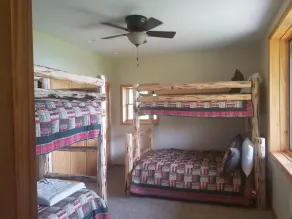 Smukke Mountain Home w / Incredible Views - 106 Acres, Hot Tub, Total Privacy - Image 3