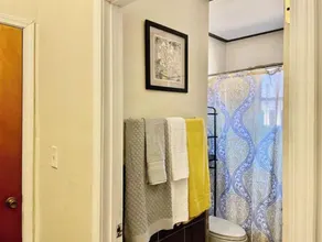 Quiet home.. - Image 2