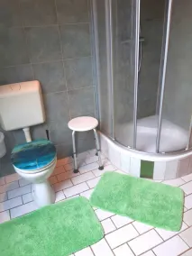 Apartment in quiet location - Image 5