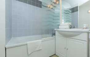 Studio Avec Balcon Privé | Accès Piscine + Wi-Fi Gratuit - Image 3