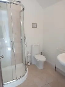 Family Friendly rummelig bolig på stor grund med panoramaudsigt - Image 5
