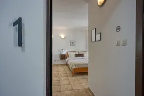 Room S1 in Jolanda guest house - Image 5