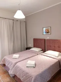 Room with amazing sea view 20 meters from the beach - Image 5