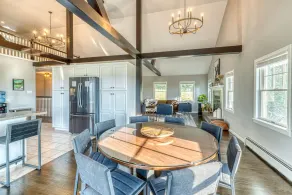 5BR Farmhouse☆King Size Bed☆Mountain View☆28 Acres - Image 3