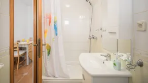 Popular fully equipped modern one bedroom apartment in a top location in Porec near the beach and with sea view - Image 3