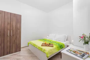 Holiday apartment with pool - Image 3
