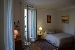 Charming Flat Centrally Located, Recently Refurbished & Well-equipped - Image 5