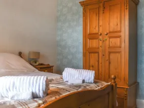 4 bedroom accommodation in Clitheroe - Image 4