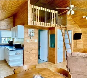 Cabin on the beach. - Image 5