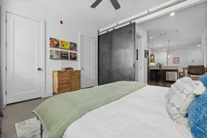 Lofts at 30th -Horizon- 2 Bedroom Executive Suite - Image 5