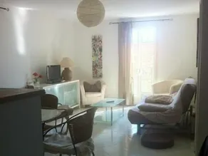 Appartement-Famille-Salle d'eau-Vue ville - Image 4