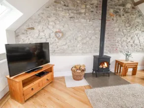 YR HEN FESTRI, family friendly, luxury holiday cottage in Y Felinheli - Image 2
