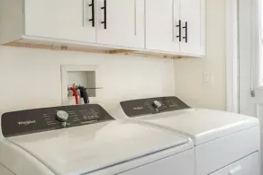 Beautifully Renovated 2-Bedroom Home Near LAX - Image 4