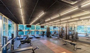 Stay in a Building With a Pool, Gym, and Leisure - SSL - Image 2