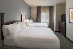 Suite with Air-Conditioning, Outdoor Pool Access, Free Breakfast + More! - Image 5
