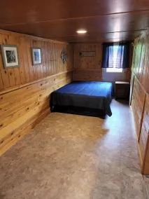 1 Bedroom house with direct trail access - Image 3