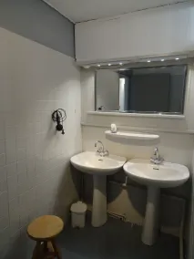 4/5 person south-facing gite with covered terrace & swimming pool - Image 2