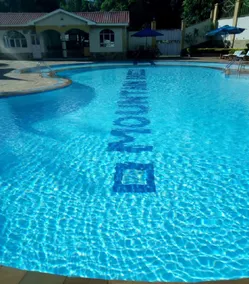 Mountain Breeze Hotel - Image 5