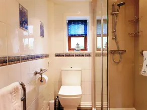 Perfect 2 bedroom pet-friendly family holiday home at Hawthorn Farm, Kent - Image 2