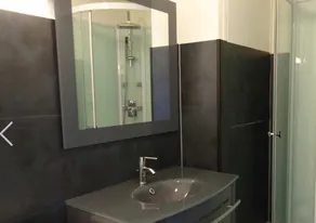 Appartement ensoleillé 2 chambres sur le port avec vues superbes, 10 min à pied de la plage - Image 2