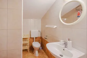 Holiday apartment with balcony - Image 2