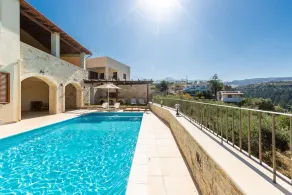Ilys Home, a Country-chic Retreat with Pool & BBQ, By ThinkVilla - Image 5