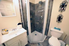 Personal Hot Tub, River Views, Great Price! - Image 2