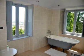 Schöne und charmante Wohnung in einer Villa aus dem neunzehnten Jahrhundert - Image 4